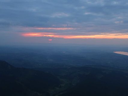Sonnenuntergang über dem Mittelland/ Jura vom Oberhaupt