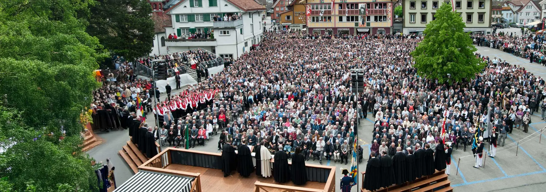 Direct democracy: people's assembly