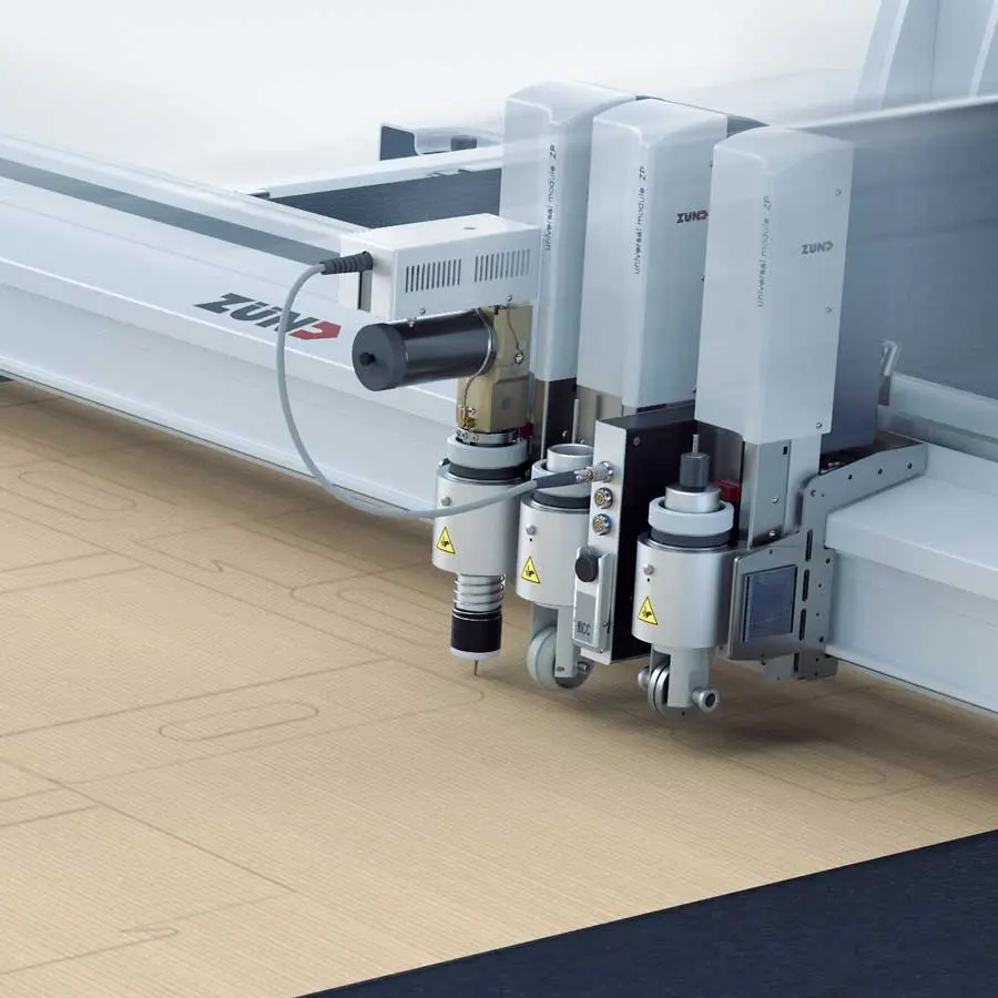 Automatischer Schneidetisch mit zwei Armen