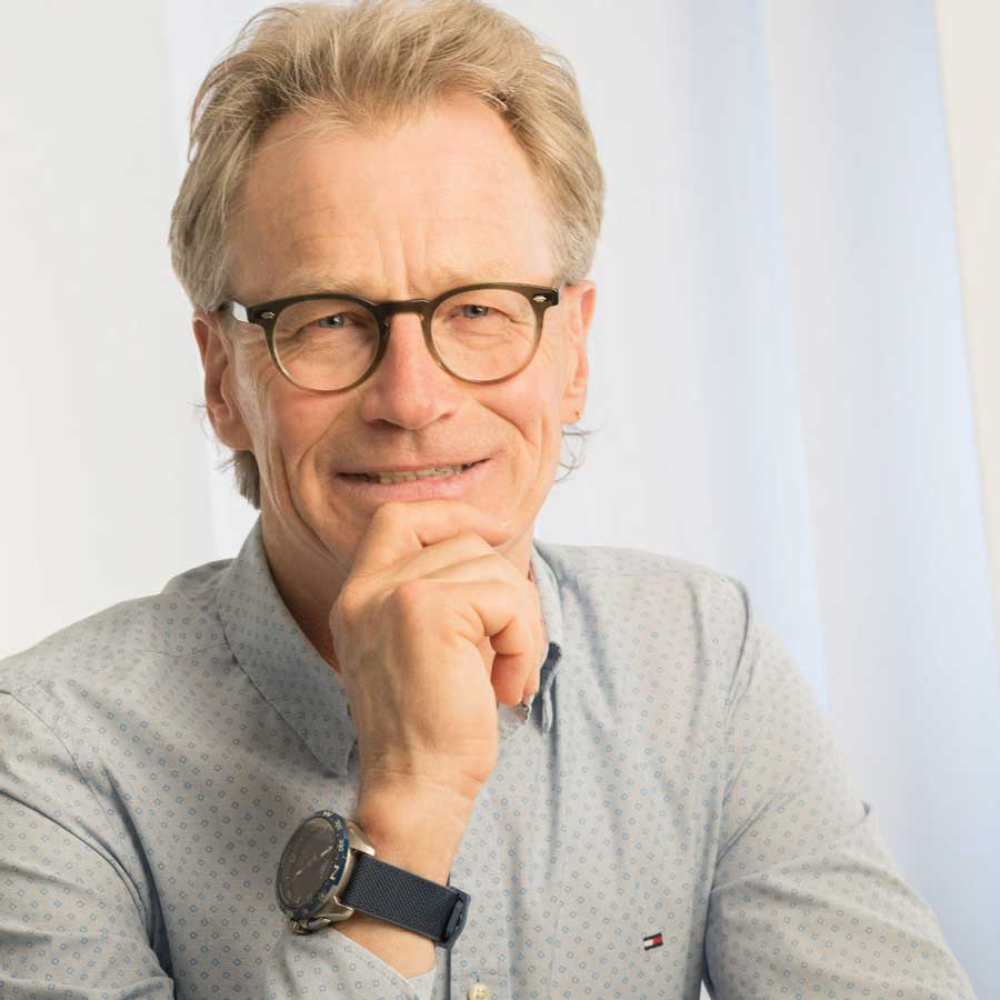Andreas Stucki: Sales/ President