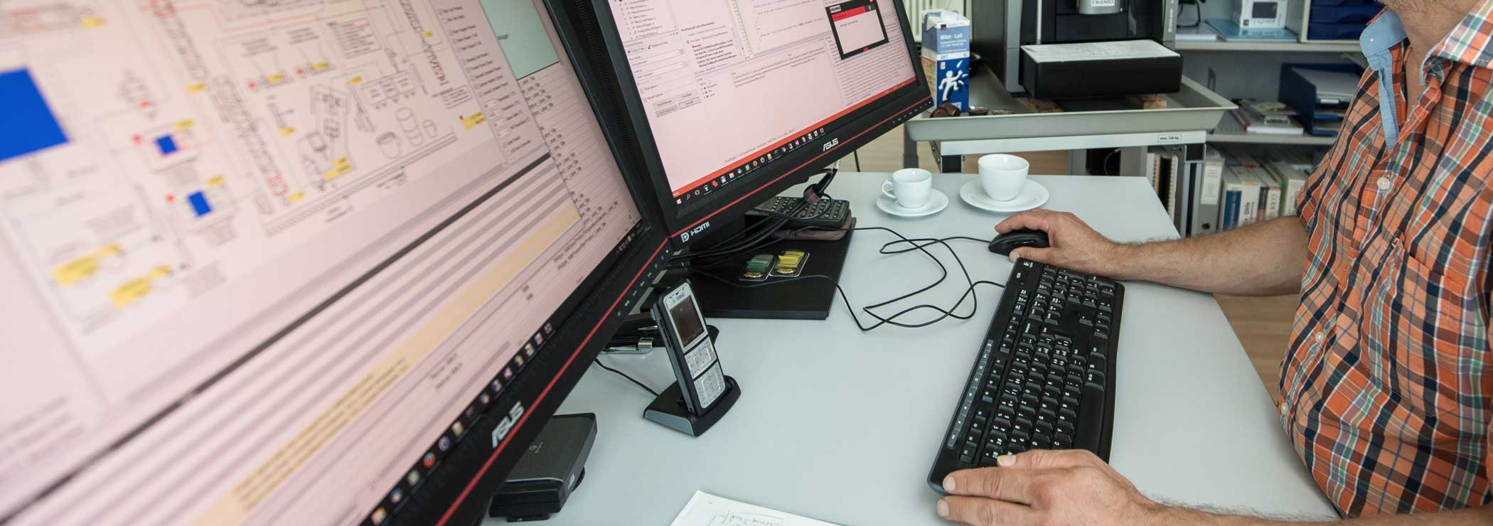 Process consulting: engineer doing software development 