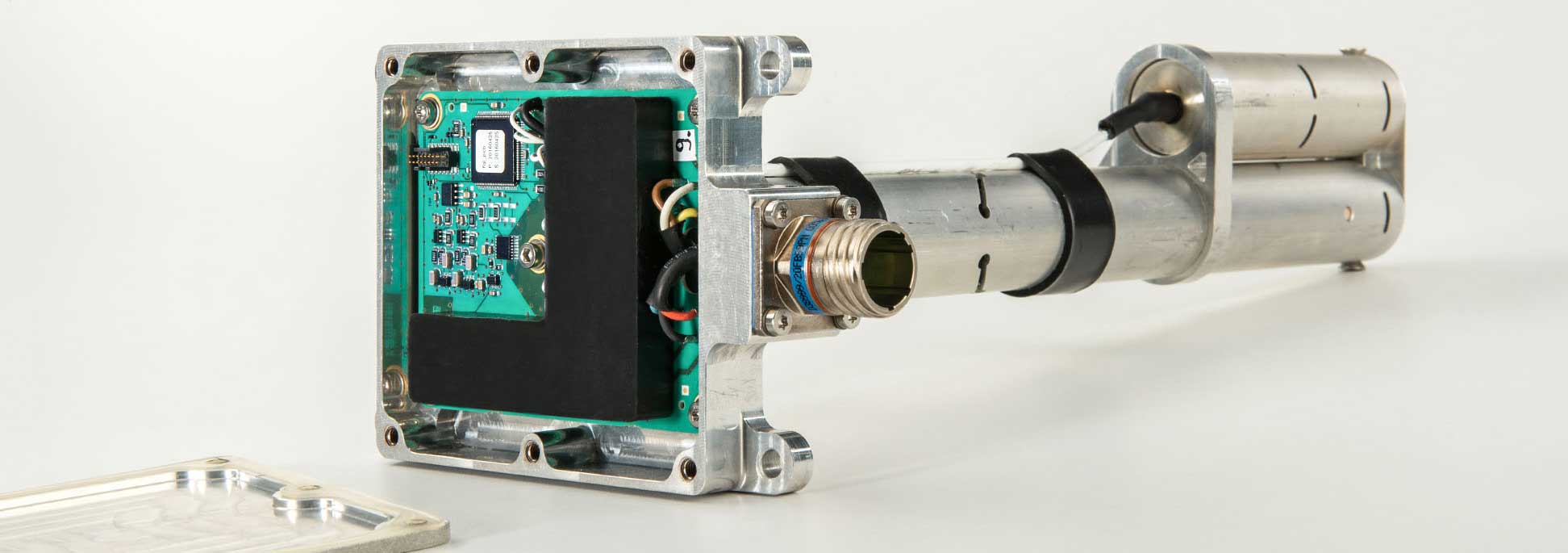 Tank sensor with open, visible electronics for flight applications